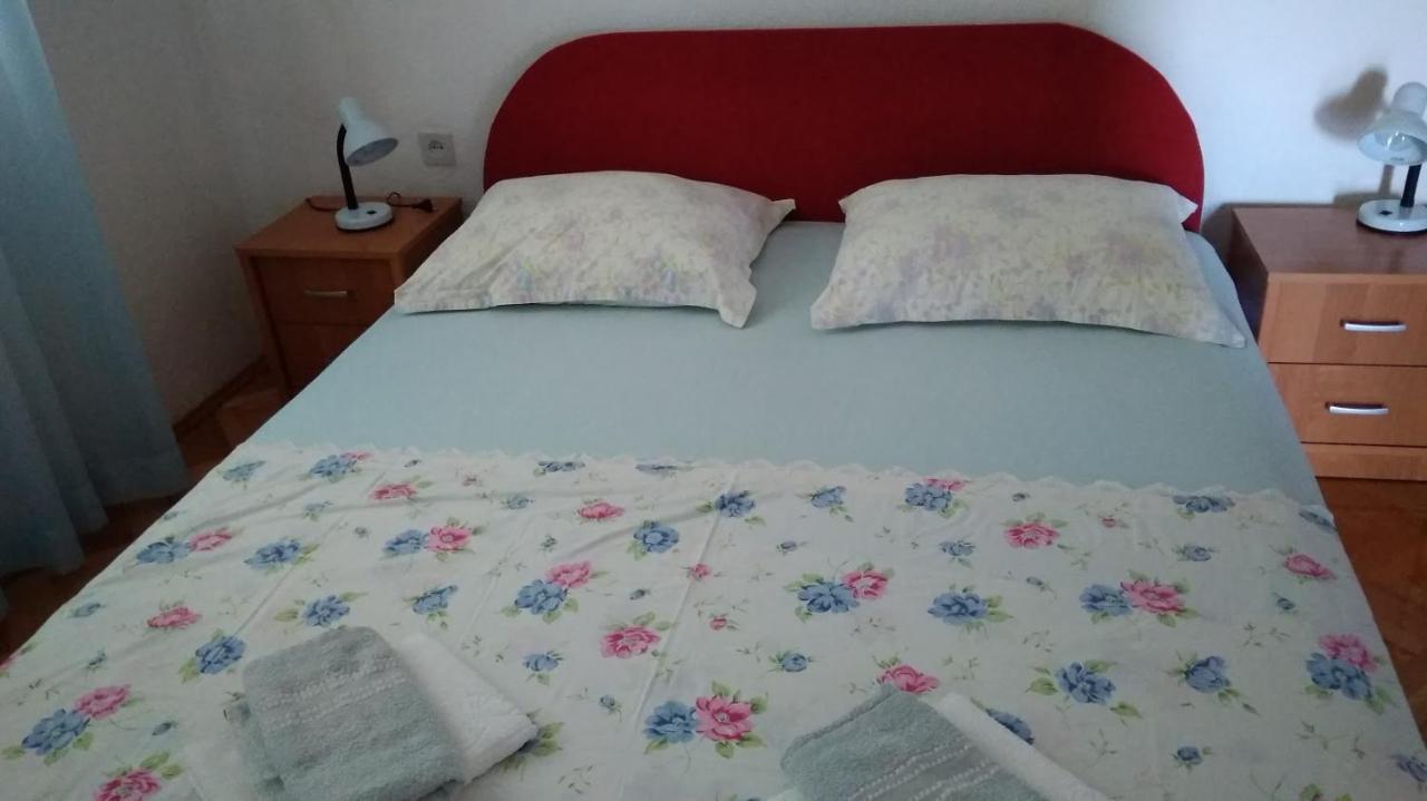 Apartment For 6 In Makarska Centar 외부 사진