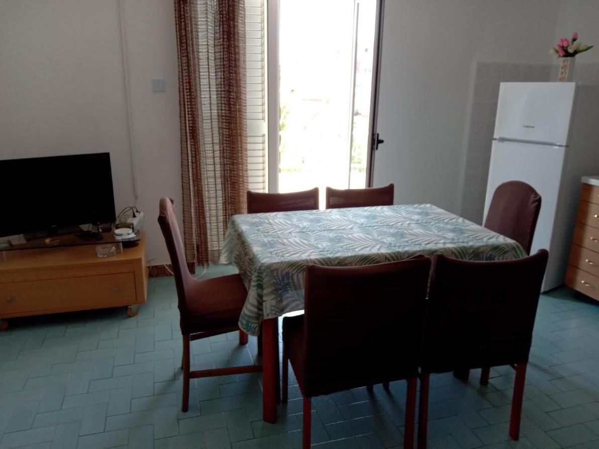 Apartment For 6 In Makarska Centar 외부 사진